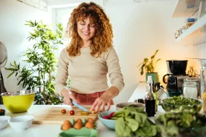 Vrouw in keuken